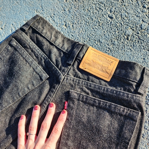 Vintage 1990s Deadstock Red Tab Charcoal Black Levi Jeans (26") - Picture 3 of 4